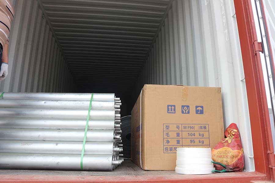 Линия для укладки фанерного шпона и шлифовальный станок для кромки шпона экспортируется во Вьетнам