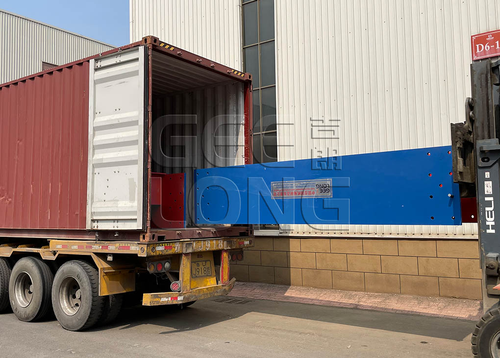 Кина ГЕЕЛОНГ машине за шперплочу се извозе у Индију