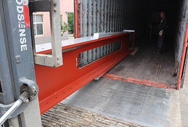 машина для горячего прессования фанеры, экспортируемая нашим клиентам