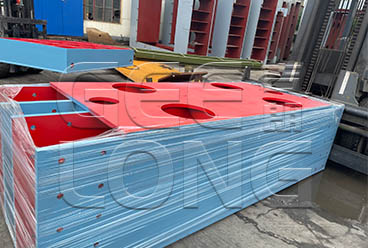 ГЕЕЛОНГ је извезао машину за врућу пресу од 20 слојева шперплоче