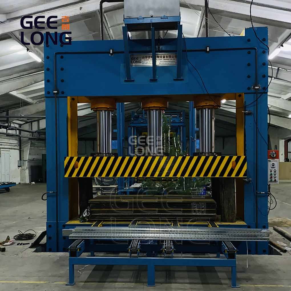 Китайский завод по производству станков для холодного прессования фанеры