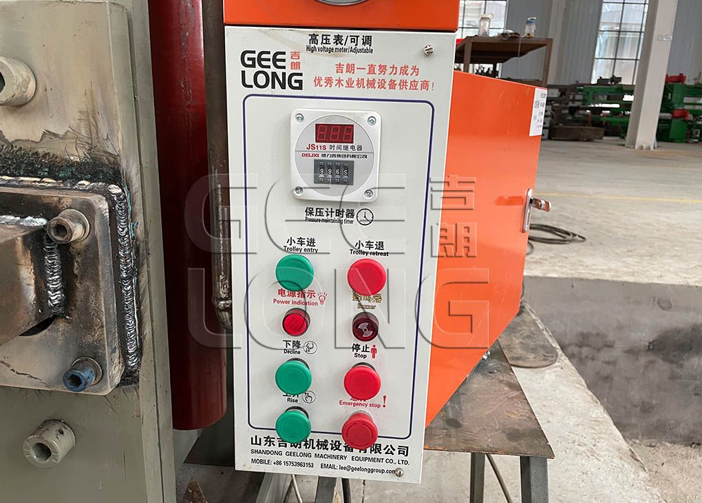 Машина для холодного прессования фанеры GEELONG в Китае с системой загрузки цепного типа