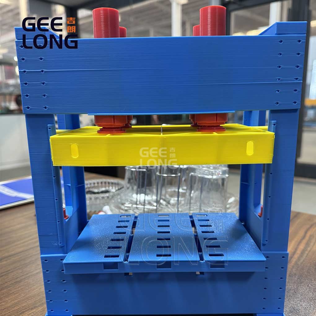 Китайский завод по производству станков для холодного прессования фанеры Китайский завод по производству станков для холодного прессования фанеры