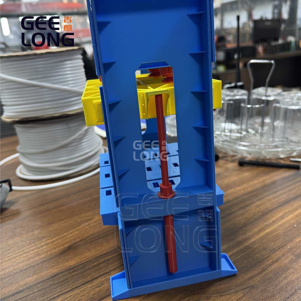 Китайский завод по производству станков для холодного прессования фанеры Китайский завод по производству станков для холодного прессования фанеры